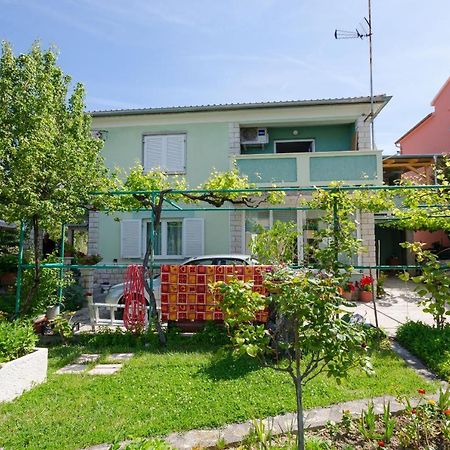 Apartments Ruzica Banjol Екстериор снимка