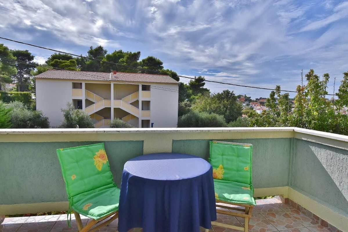 Apartments Ruzica Banjol Екстериор снимка