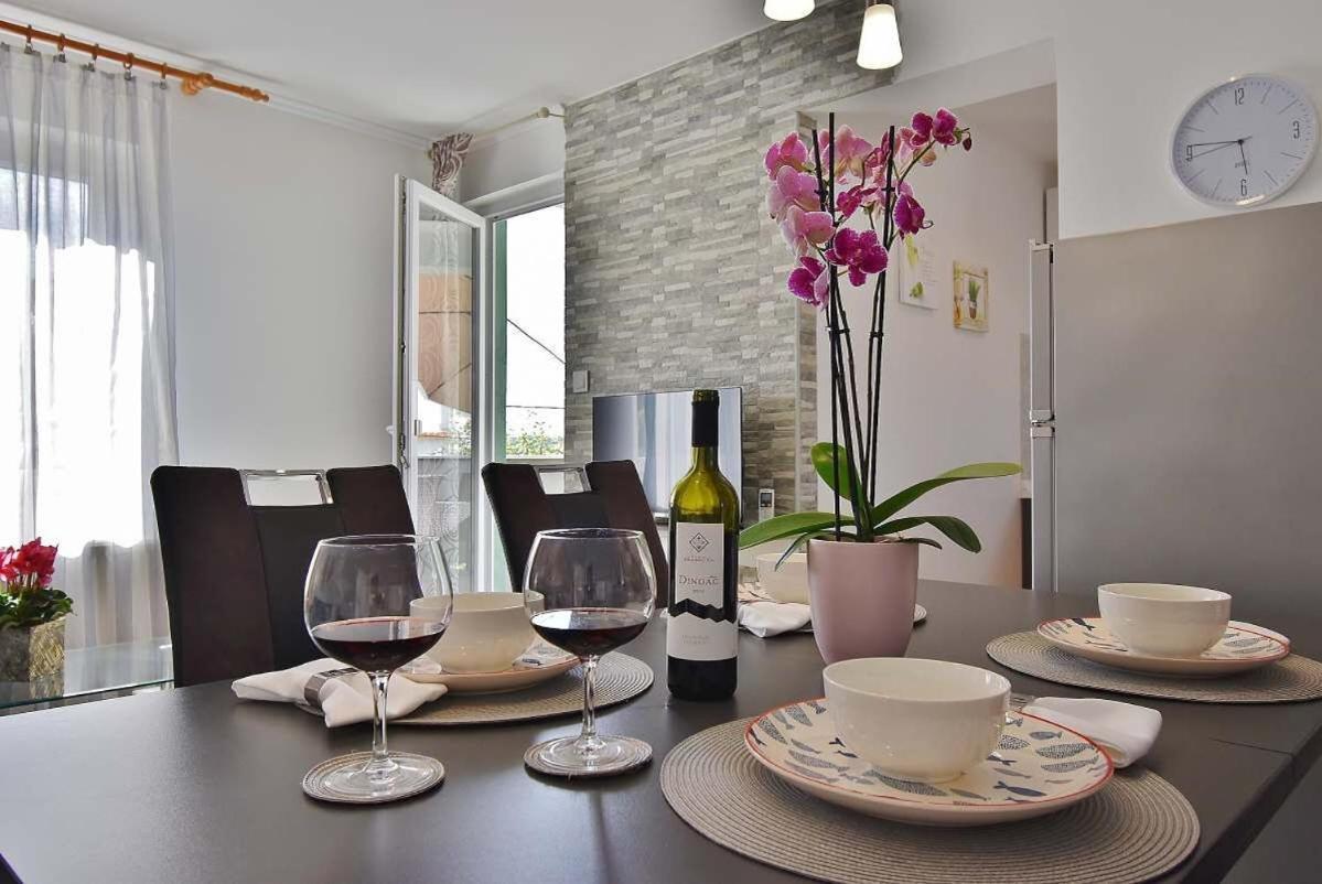Apartments Ruzica Banjol Екстериор снимка