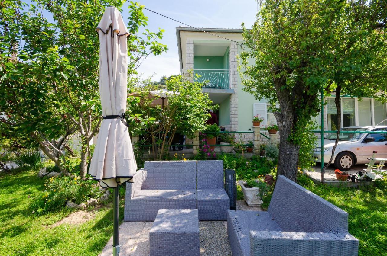 Apartments Ruzica Banjol Екстериор снимка