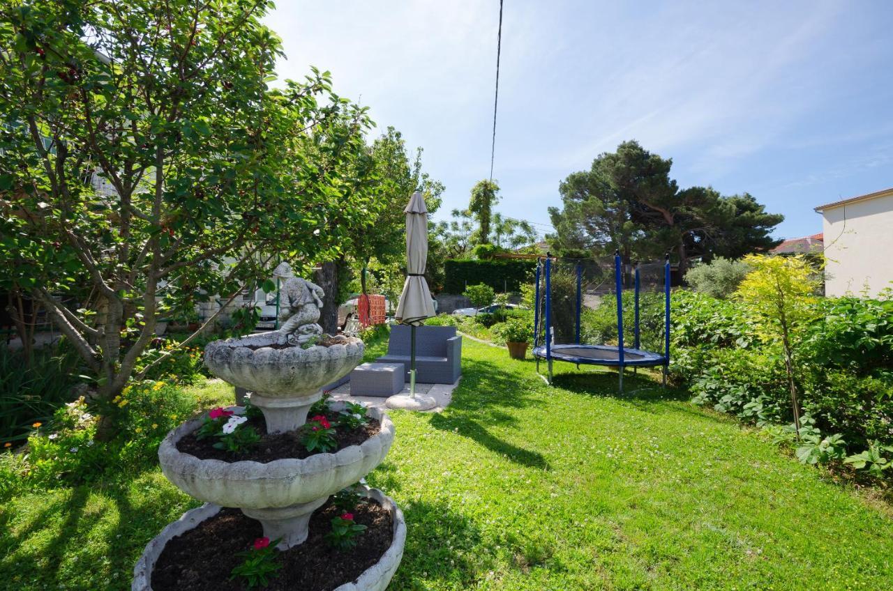 Apartments Ruzica Banjol Екстериор снимка