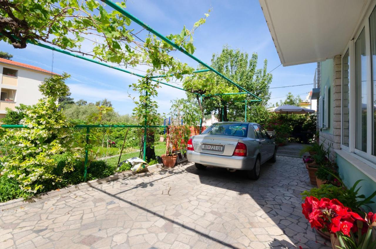 Apartments Ruzica Banjol Екстериор снимка